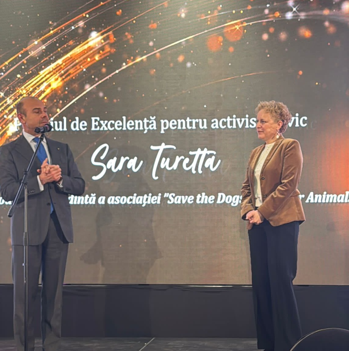 Sara Turetta premiata sul palco